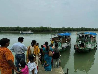 Sundarban Strip Tourist